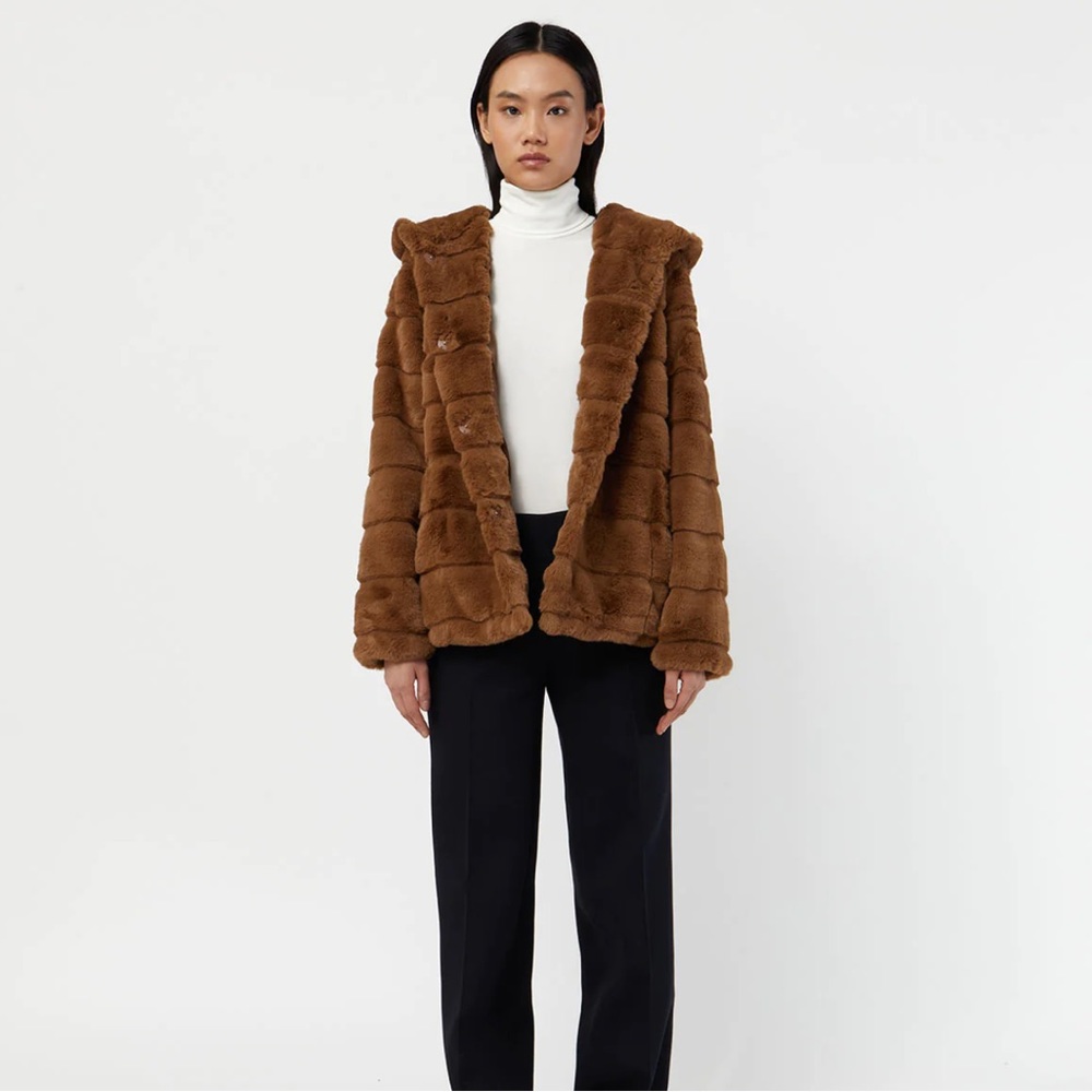 Apparis faux fur